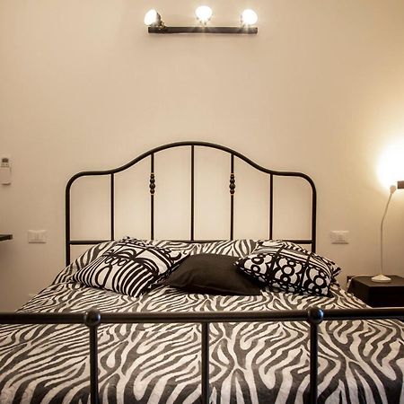 Suite Black And Wite Пиза Экстерьер фото